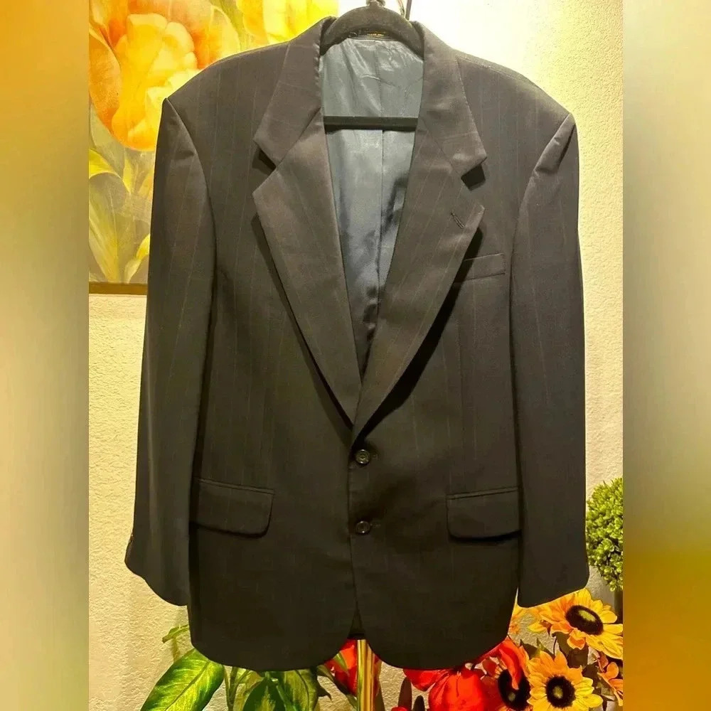 Oscar dela Renta tailored Blazer gray/Dark Navy Pinstripe men’s size 43R